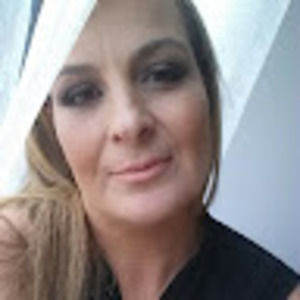 Meet your Posher, Hani